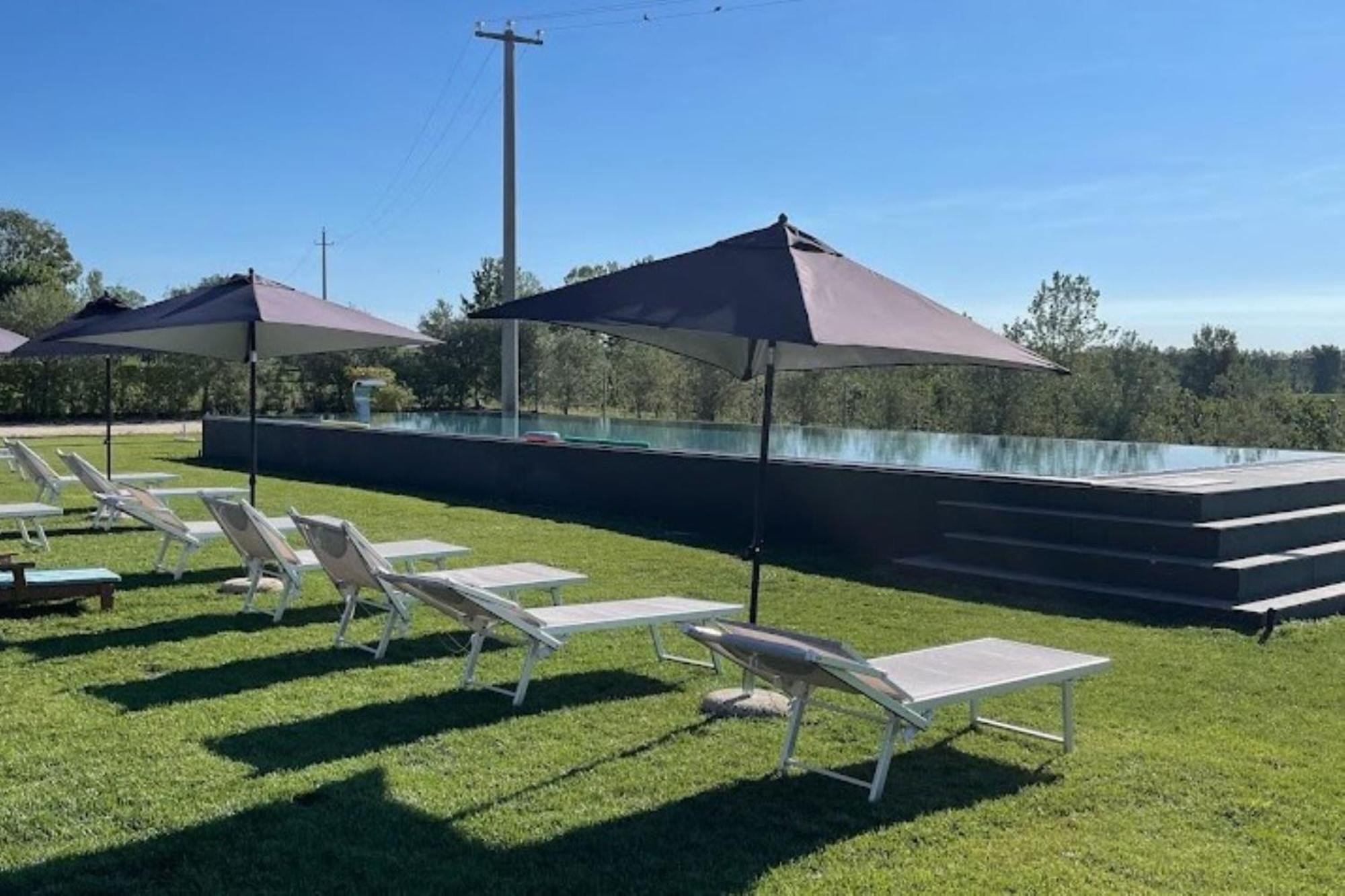 Almavite Wine Resort With Pool デセンツァーノ・デル・ガルダ エクステリア 写真