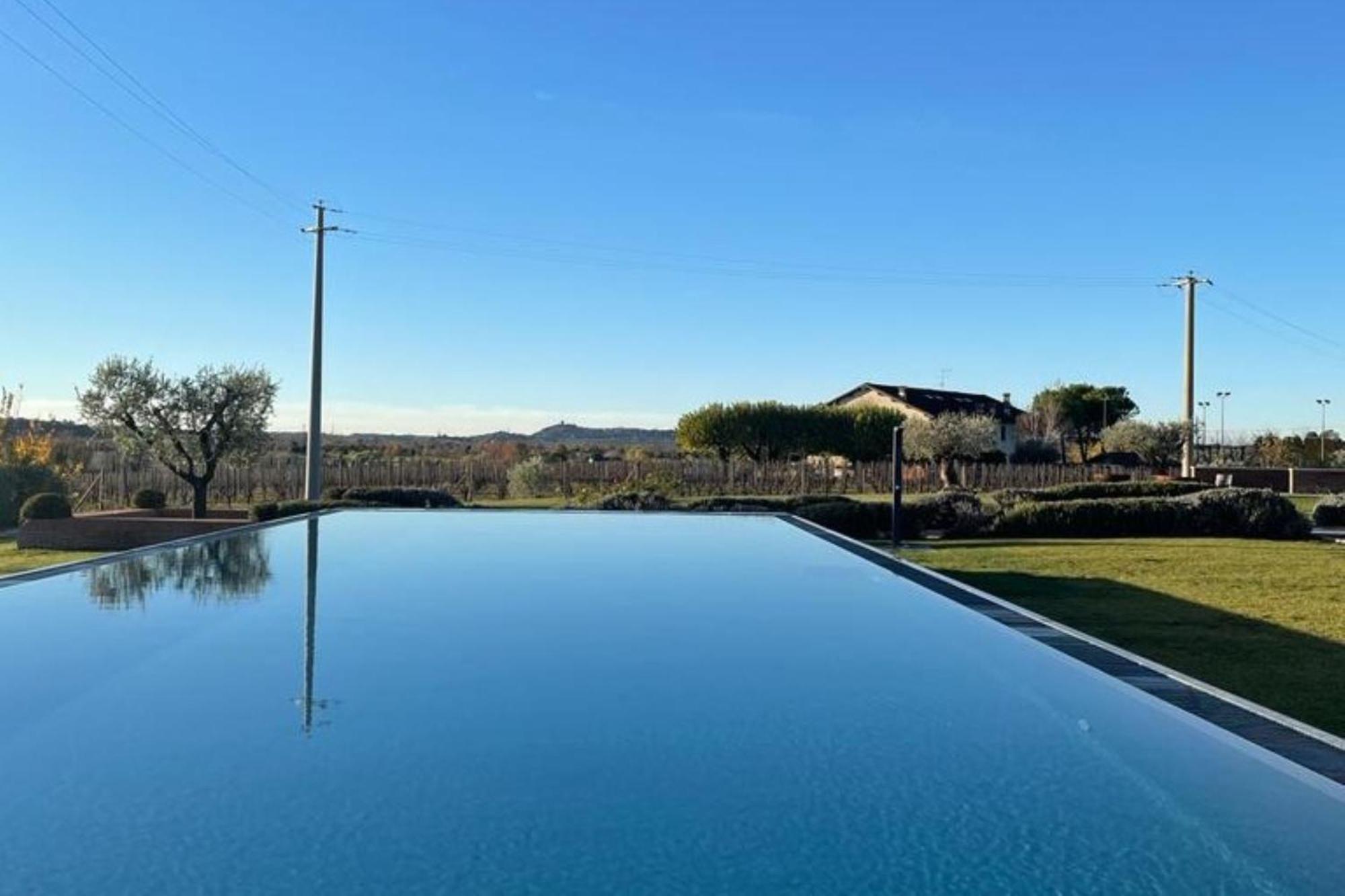 Almavite Wine Resort With Pool デセンツァーノ・デル・ガルダ エクステリア 写真
